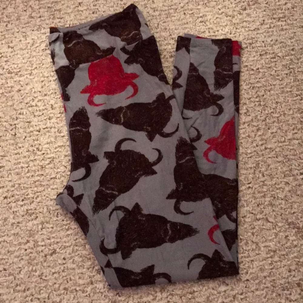 EUC Lularoe Buffalo Leggings-TC
